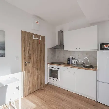 Flat Near Castle Stylish & Prime Location 5