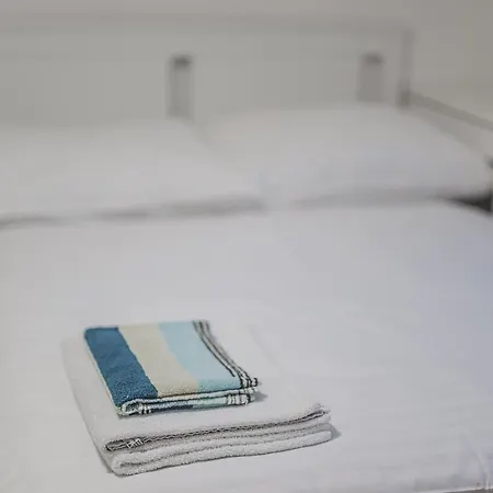 Apartman Flat Near Castle Stylish & Prime Location 5