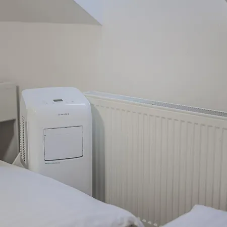 Apartman Flat Near Castle Stylish & Prime Location 5 Prága